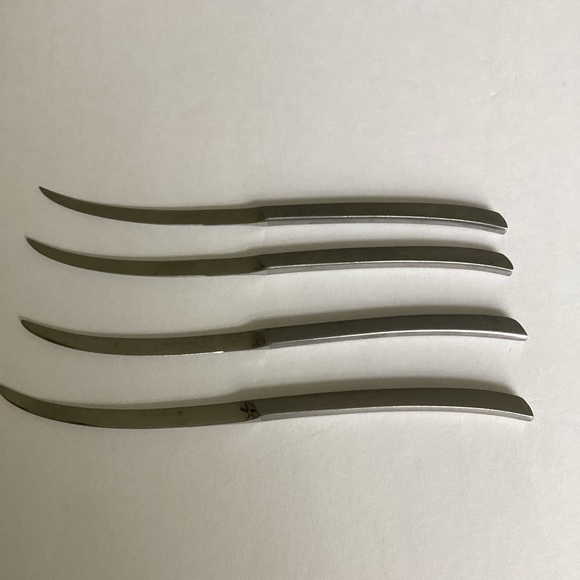 Guy Degrenne Knives Set of Four Curved - Picture 11 of 11